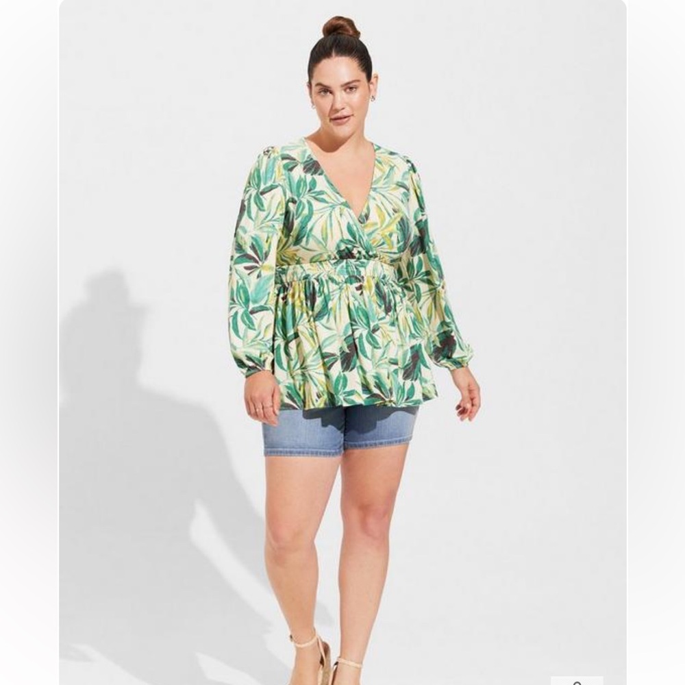 NWT Torrid puff sleeve babydoll top size 1x multi color floral - Picture 2 of 13